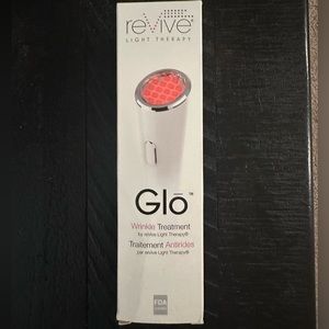 Revive Light wand by Glo Skincare